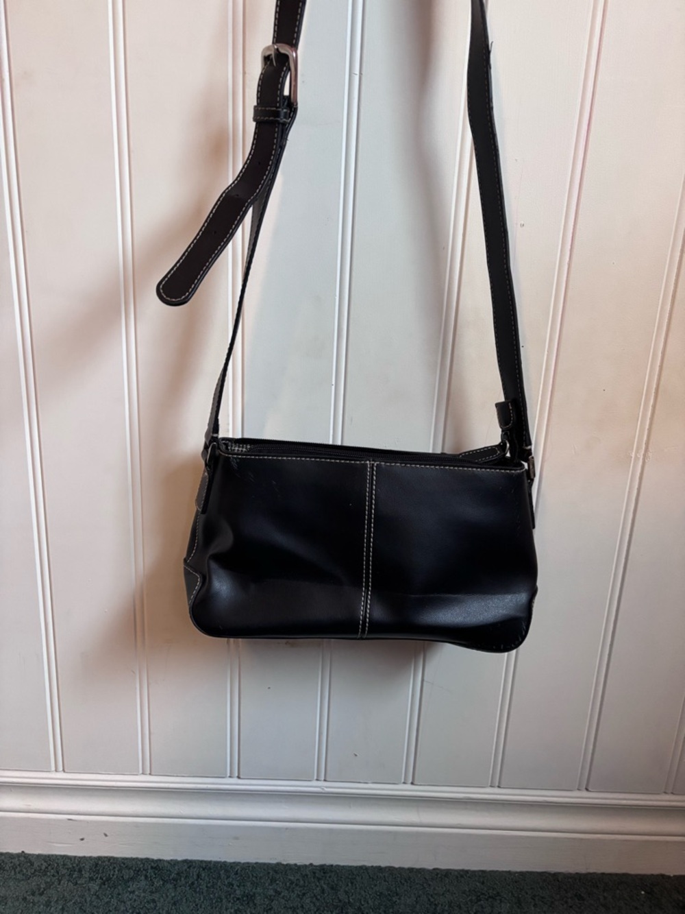 Liz Claiborne Crossbody bag - Picture 1 of 3